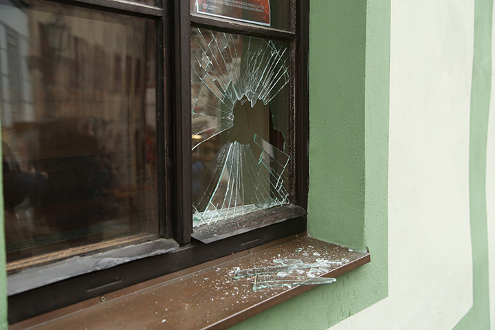 A2B Glass are able to board up broken windows while they are being repaired in Brentford.